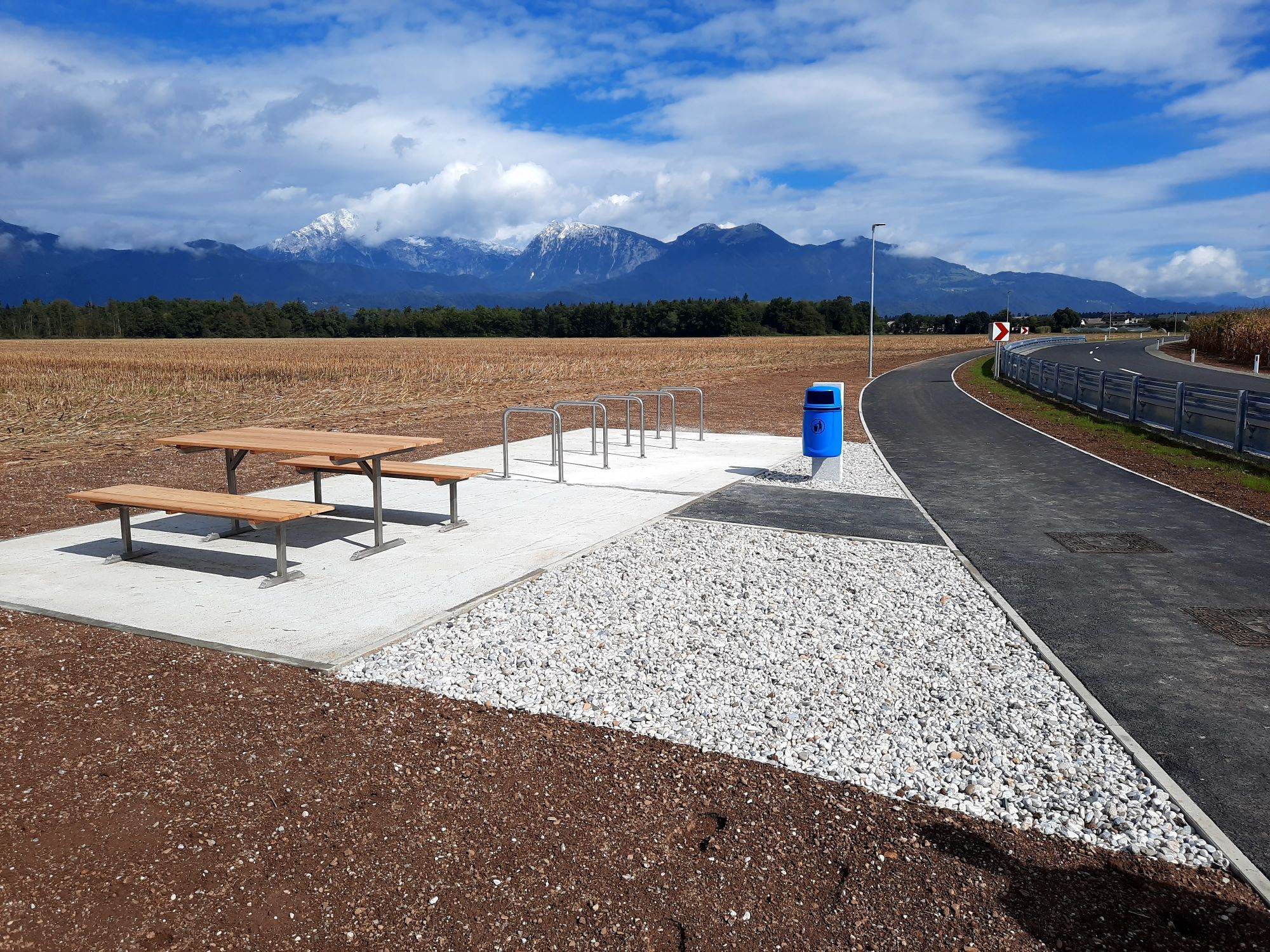 Completed roadside infrastructure project by Garnol